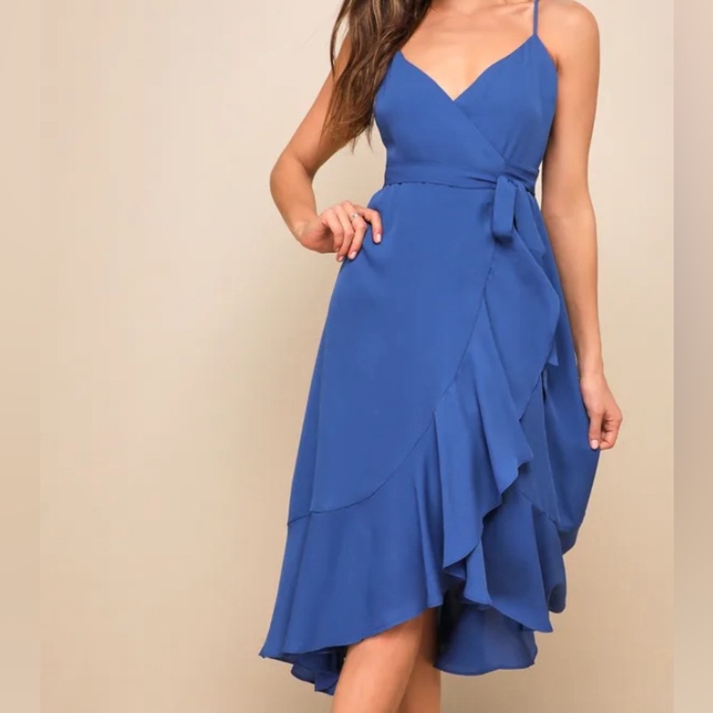 NWT Lulu’s Manhattan Moment Ruffled Midi Blue Size L